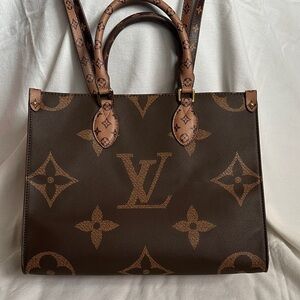 Louis Vuitton LV Monogram On The Go MM Tote Double Straps